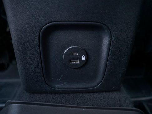 Used 2020 Ford Escape SE image 33