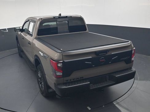 Used 2022 Nissan Titan PRO-4X w/ Pro-4x Convenience Package AWD/4WD image 33