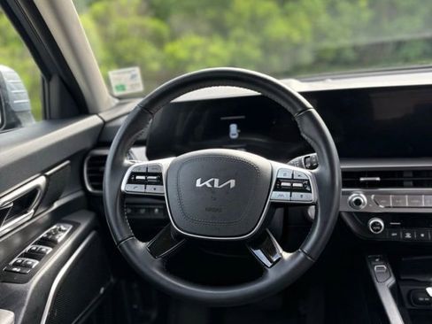 Used 2025 Kia Telluride S FWD image 22