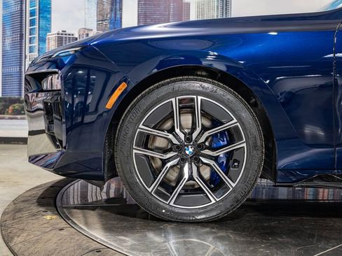 Used 2026 BMW 740i xDrive image 7