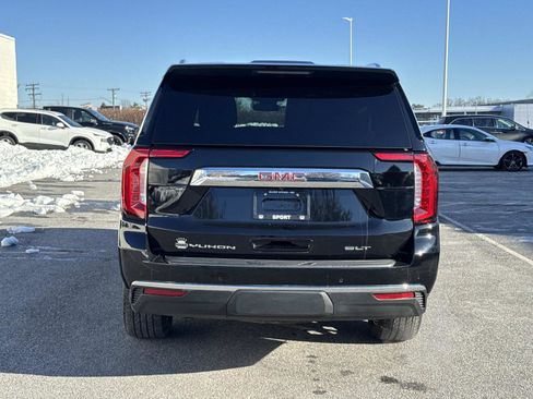 Used 2024 GMC Yukon SLT w/ SLT Luxury Package image 23