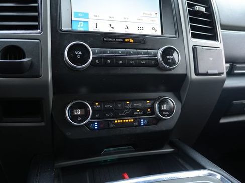 Used 2019 Ford Expedition XLT w/ Equipment Group 202A RWD image 15