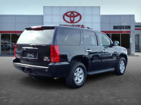 Used 2012 GMC Yukon SLT w/ SLT-2 Equipment Package image 5