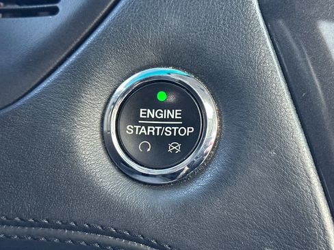 Used 2016 Ford Explorer Platinum image 23