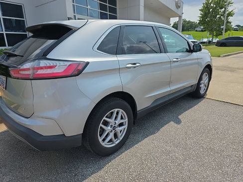 Used 2022 Ford Edge SEL AWD/4WD image 7