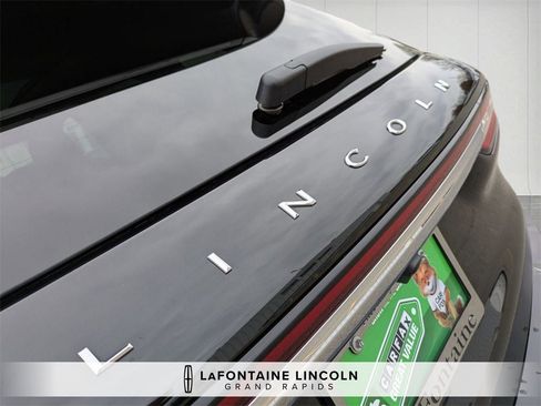 Certified 2025 Lincoln Corsair AWD w/ Equipment Group 101A image 9