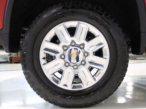 Used 2025 Chevrolet Silverado 2500 High Country w/ Technology Package AWD/4WD image 95