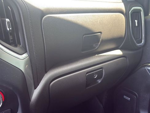 Used 2021 Chevrolet Silverado 1500 LT Trail Boss w/ LT Trail Boss Premium Package AWD/4WD image 33