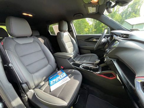 Used 2023 Chevrolet TrailBlazer RS w/ Convenience Package AWD/4WD image 12