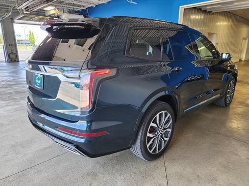 Certified 2024 Cadillac XT6 Sport w/ LPO, Floor Liner Package AWD/4WD image 4