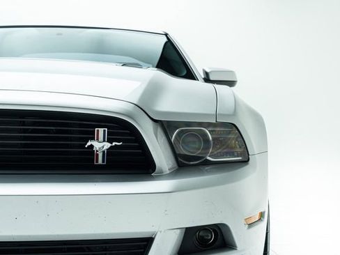 Used 2013 Ford Mustang GT image 7