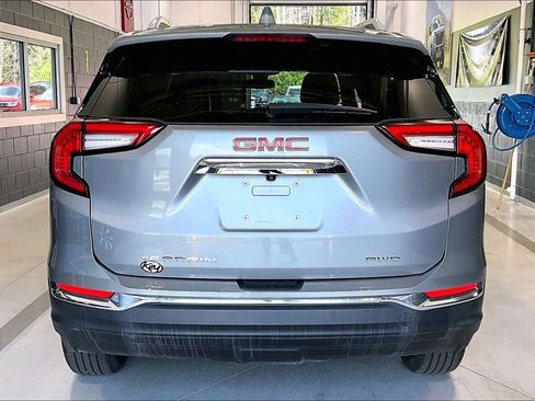 Used 2023 GMC Terrain SLT image 5