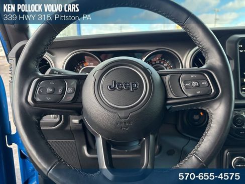 Used 2023 Jeep Wrangler Willys image 18