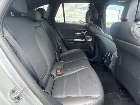 Used 2026 Mercedes-Benz GLC 300 image 12