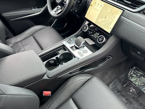 New 2024 Jaguar F-PACE R-Dynamic S AWD/4WD image 28