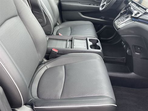 Used 2026 Honda Odyssey Elite image 17