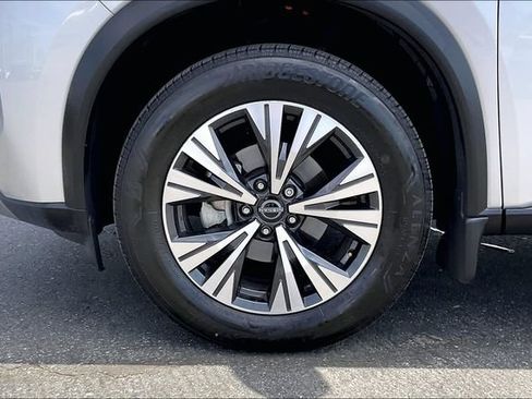 Certified 2023 Nissan Rogue SV w/ SV Premium B Package FWD image 8