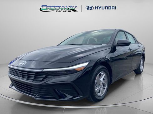 New 2026 Hyundai Elantra SE image 5