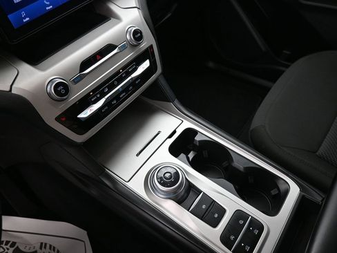 Certified 2023 Ford Explorer XLT image 20