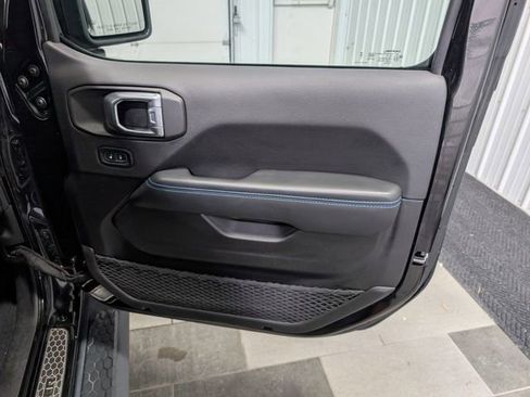 Used 2024 Jeep Wrangler High Altitude image 27