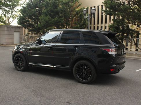 Used 2016 Land Rover Range Rover Sport SVR AWD/4WD image 9