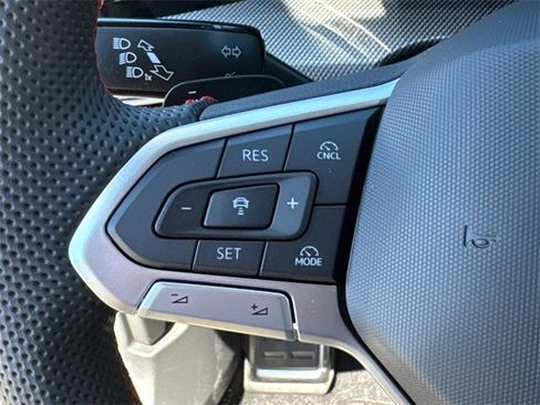 New 2025 Volkswagen GTI SE image 31