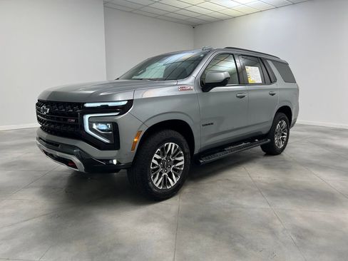 Used 2025 Chevrolet Tahoe Z71 AWD/4WD image 3