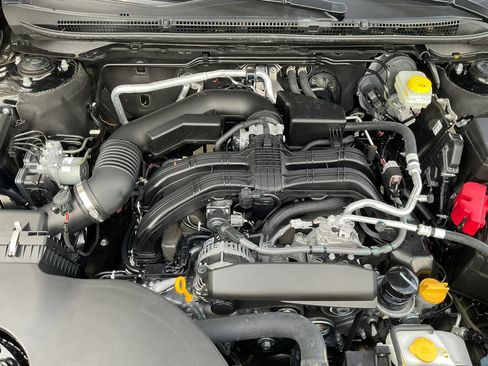 Used 2025 Subaru Outback Premium AWD/4WD image 38