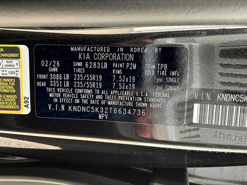 New 2026 Kia Carnival EX FWD image 12