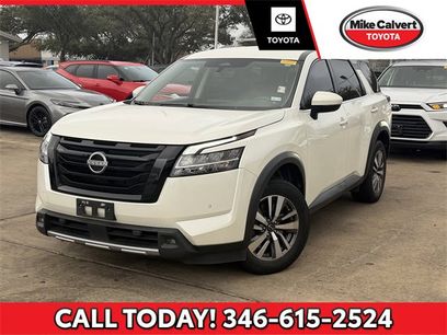 Used 2023 Nissan Pathfinder SL w/ Lighting Package (N92)