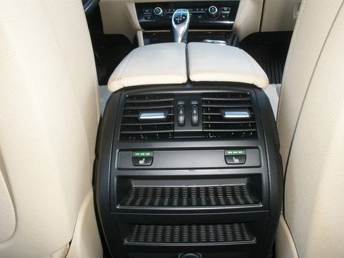 Used 2016 BMW 535i xDrive Sedan AWD/4WD image 36