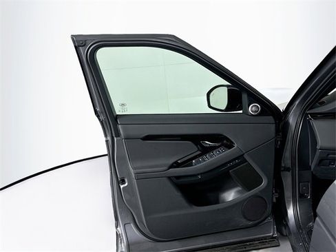 Used 2026 Land Rover Range Rover Evoque S image 11