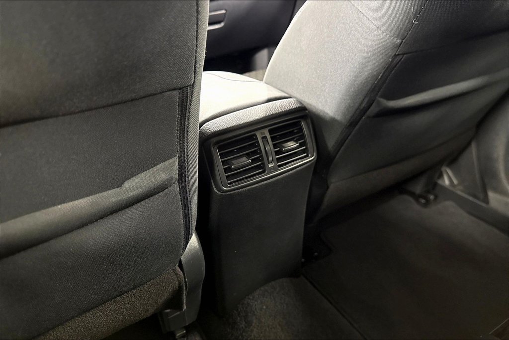 Used 2019 Nissan Rogue SV w/ Premium Package AWD/4WD image 12