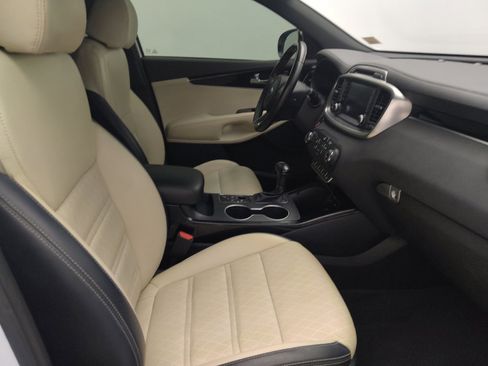 Used 2018 Kia Sorento SX FWD image 21