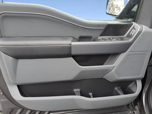 New 2025 Ford F150 Lightning XLT image 8