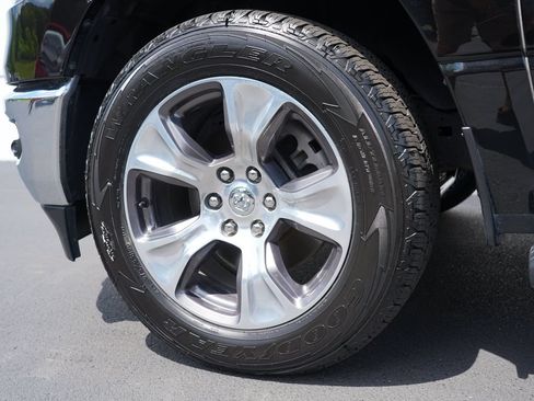 Used 2023 RAM 1500 Laramie AWD/4WD image 32