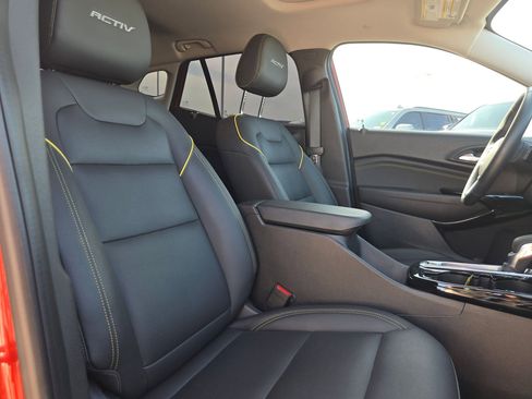 Used 2024 Chevrolet Trax ACTIV w/ Sunroof Package FWD image 25