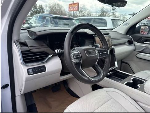 Used 2024 GMC Acadia Denali w/ Super Cruise Package image 12