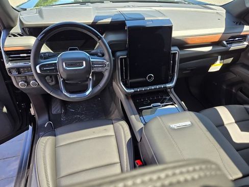 New 2026 GMC Yukon XL Denali w/ Denali Reserve Package AWD/4WD image 7