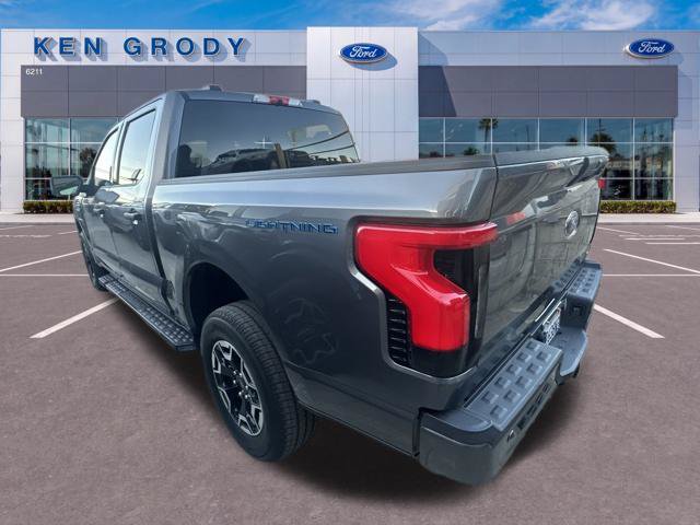 Used 2023 Ford F150 Lightning XLT AWD/4WD image 5