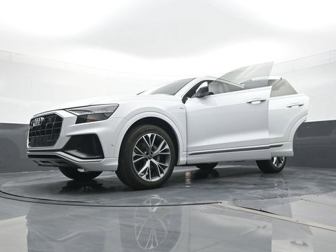 Used 2023 Audi Q8 Premium Plus AWD/4WD image 30