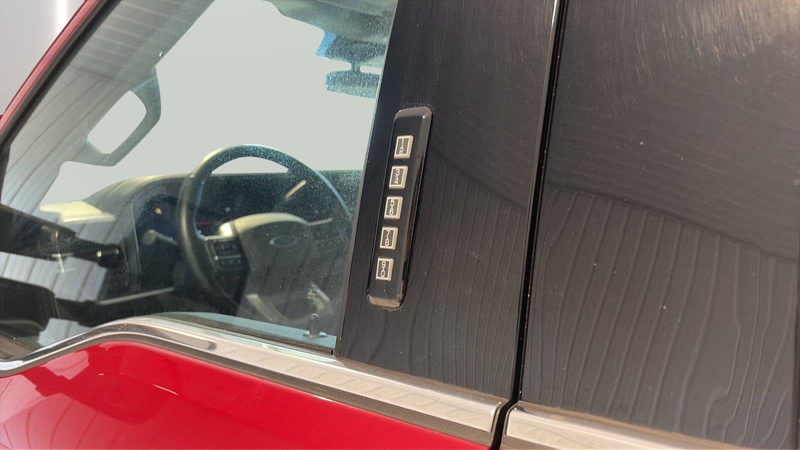 Certified 2024 Ford F250 Lariat w/ Chrome Package AWD/4WD image 32
