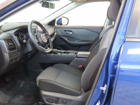 Used 2023 Nissan Rogue SV image 14