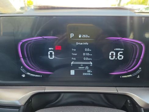 Used 2025 Kia Telluride S image 26