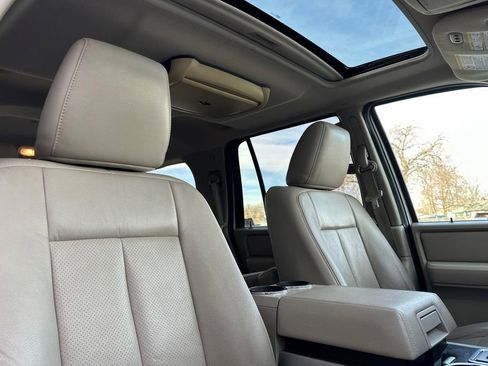 Used 2013 Ford Expedition Limited RWD image 20