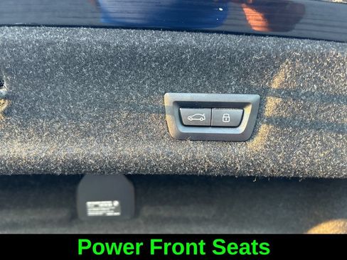 Used 2025 BMW 330i xDrive Sedan AWD/4WD image 31