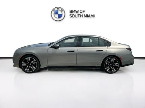 Used 2023 BMW 760i xDrive AWD/4WD image 4