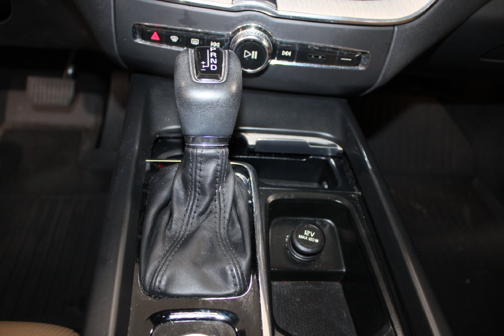 Used 2020 Volvo XC60 T6 Inscription AWD/4WD image 43