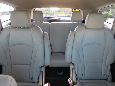 Used 2021 Buick Enclave Premium w/ Surround and Sites Package image 28