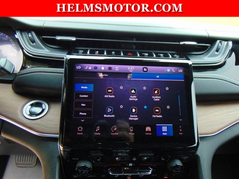 Certified 2025 Jeep Grand Cherokee Summit w/ Adv Protech Group IV AWD/4WD image 33